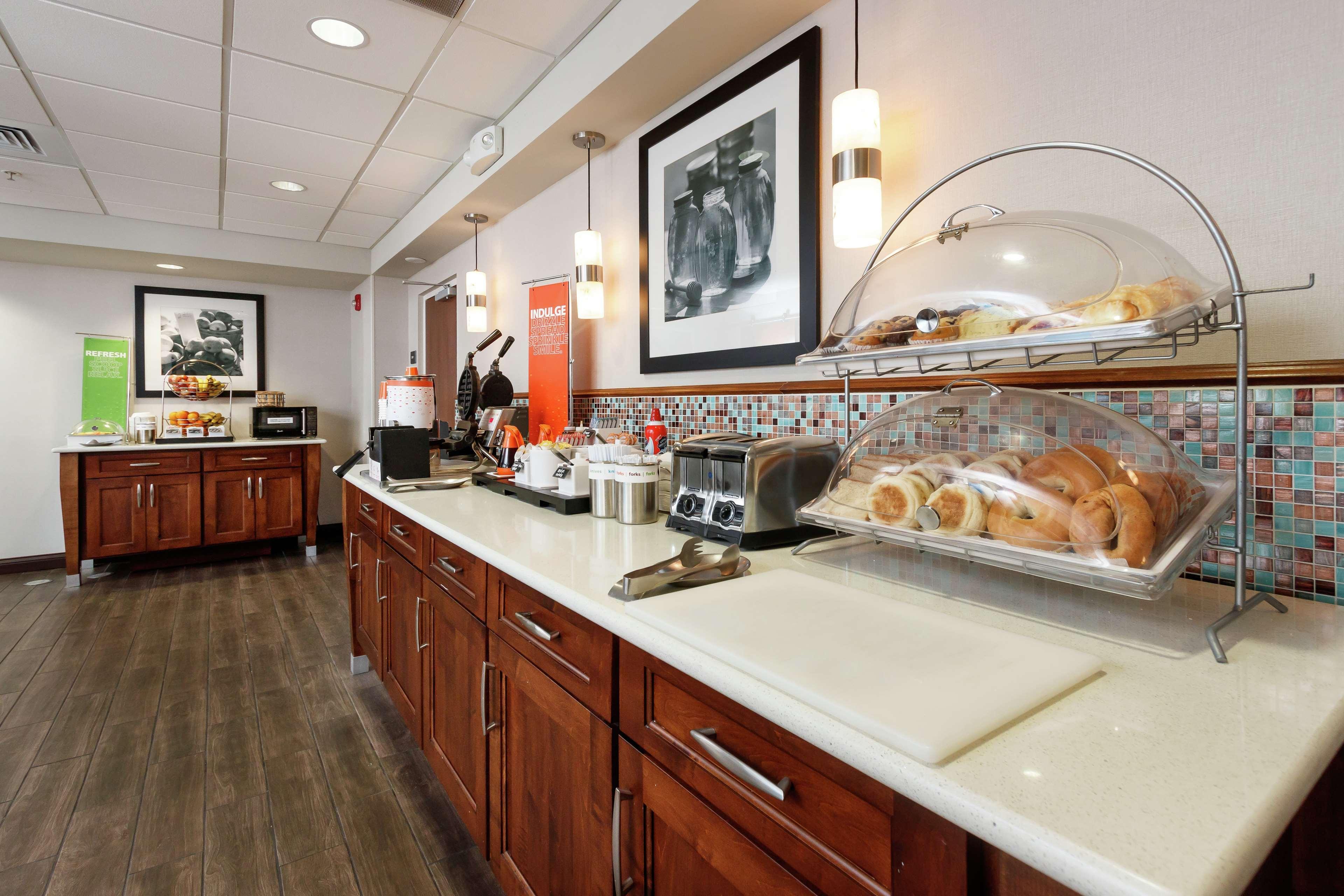Hampton Inn & Suites Navarre Bagian luar foto